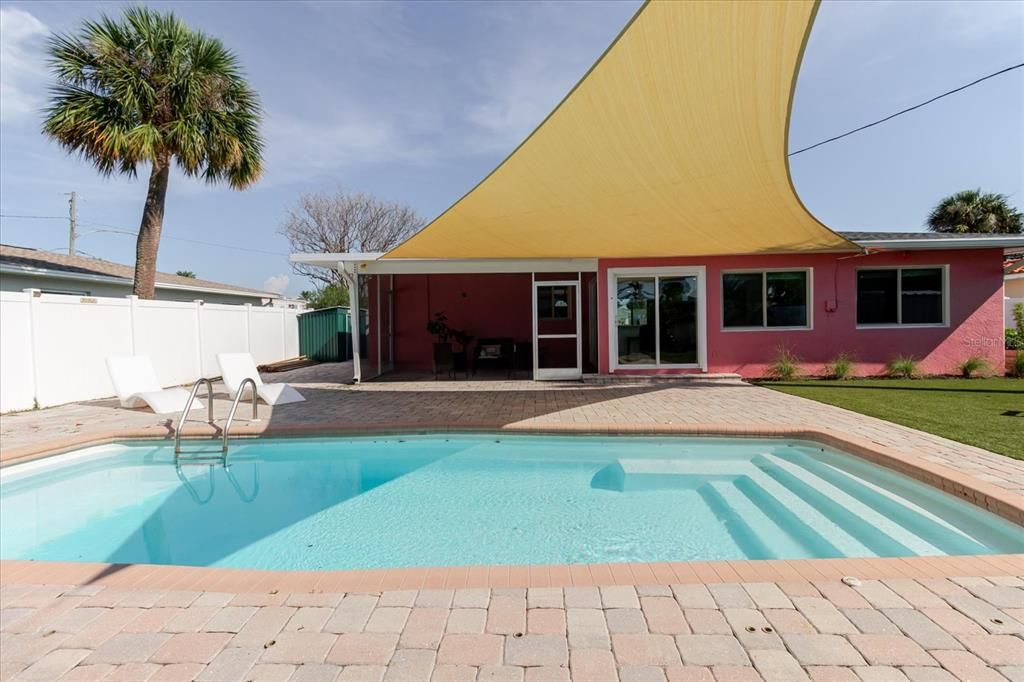 For Rent: $5,500 (3 beds, 2 baths, 1352 Square Feet)