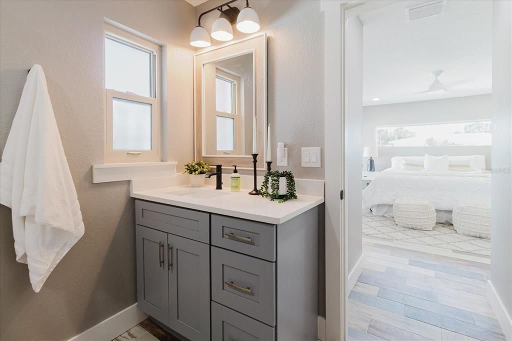 For Rent: $5,500 (3 beds, 2 baths, 1352 Square Feet)