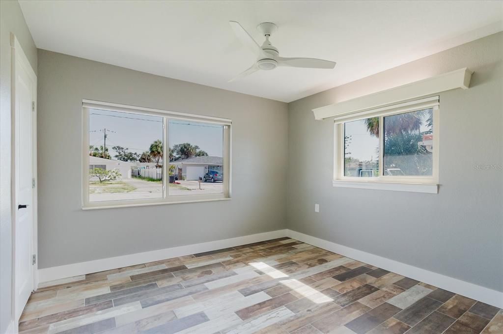 For Rent: $5,500 (3 beds, 2 baths, 1352 Square Feet)