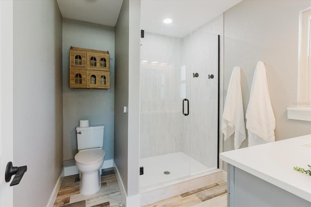 For Rent: $5,500 (3 beds, 2 baths, 1352 Square Feet)