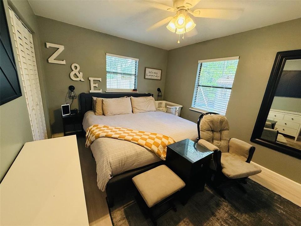 На продажу: $259,000 (4 спален, 2 ванн, 1308 Квадратных фут)