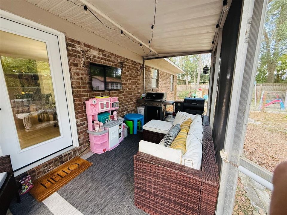 На продажу: $259,000 (4 спален, 2 ванн, 1308 Квадратных фут)