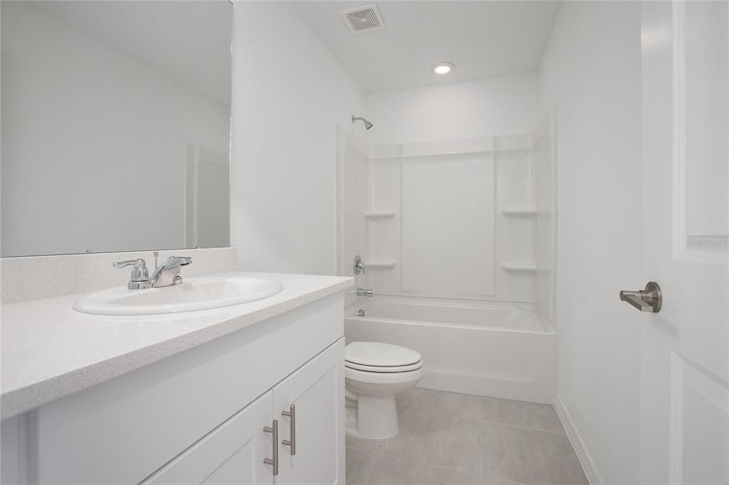 待售: $279,999 (3 贝兹, 2 浴室, 1553 平方英尺)