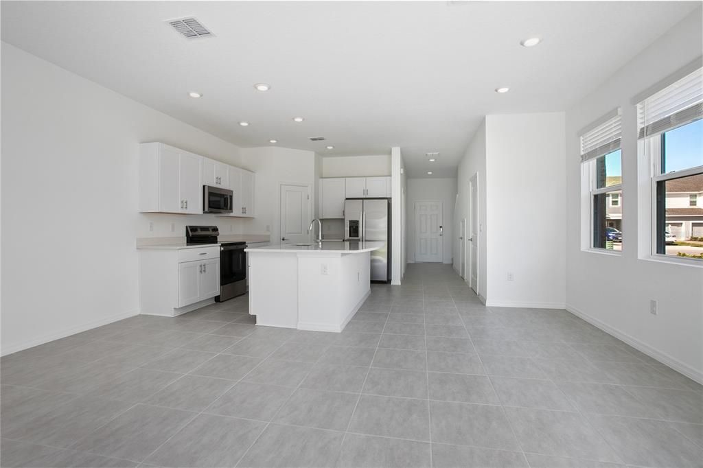 待售: $279,999 (3 贝兹, 2 浴室, 1553 平方英尺)