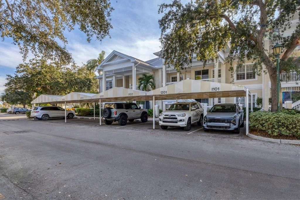 Active With Contract: $725,000 (3 beds, 3 baths, 2271 Square Feet)