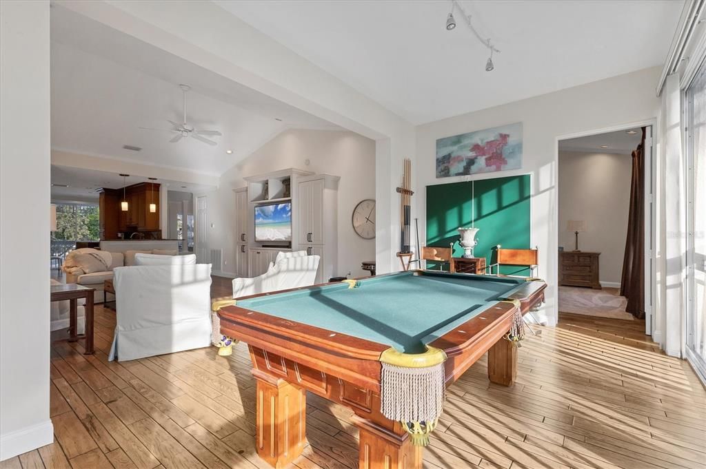 Active With Contract: $725,000 (3 beds, 3 baths, 2271 Square Feet)