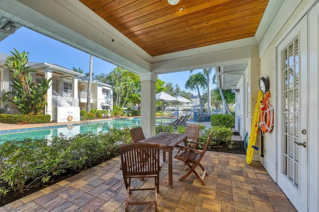 Active With Contract: $725,000 (3 beds, 3 baths, 2271 Square Feet)