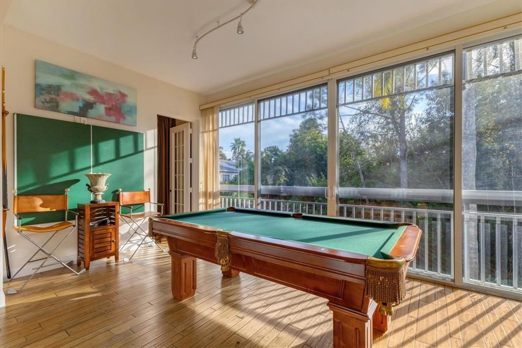 Active With Contract: $725,000 (3 beds, 3 baths, 2271 Square Feet)