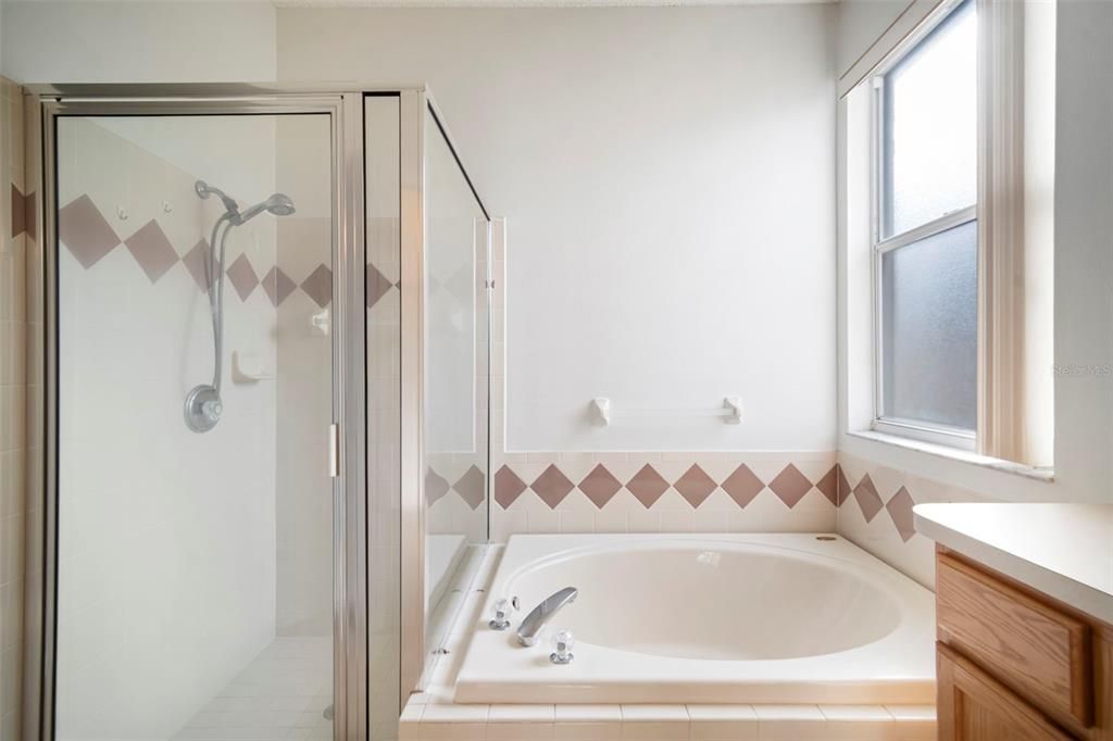 待售: $349,900 (3 贝兹, 2 浴室, 1590 平方英尺)