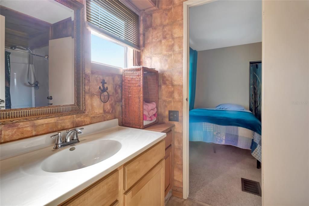 For Sale: $156,900 (2 beds, 2 baths, 1344 Square Feet)