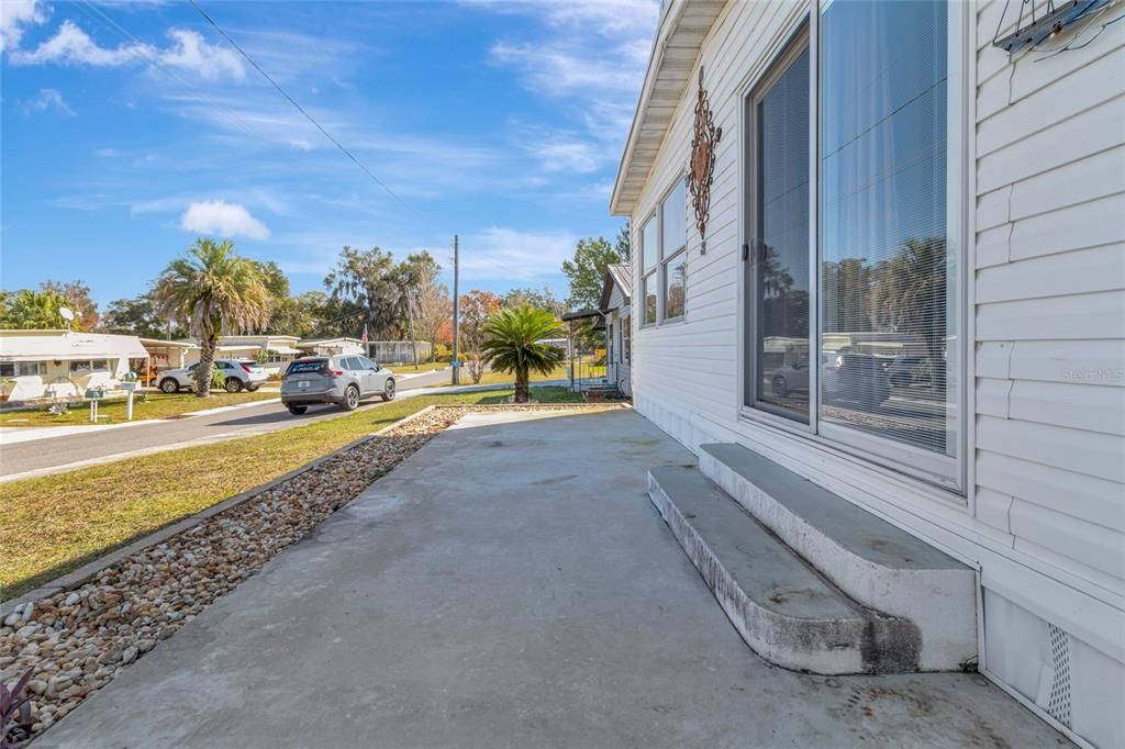 For Sale: $156,900 (2 beds, 2 baths, 1344 Square Feet)