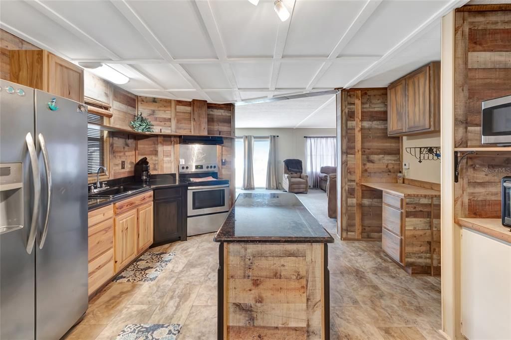 For Sale: $156,900 (2 beds, 2 baths, 1344 Square Feet)