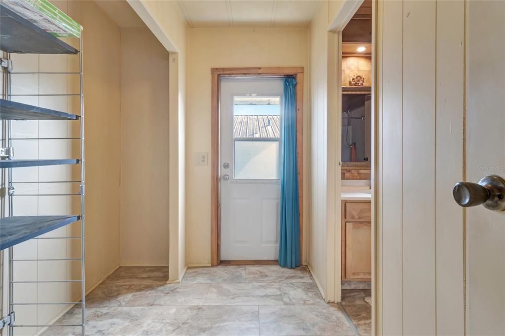For Sale: $156,900 (2 beds, 2 baths, 1344 Square Feet)