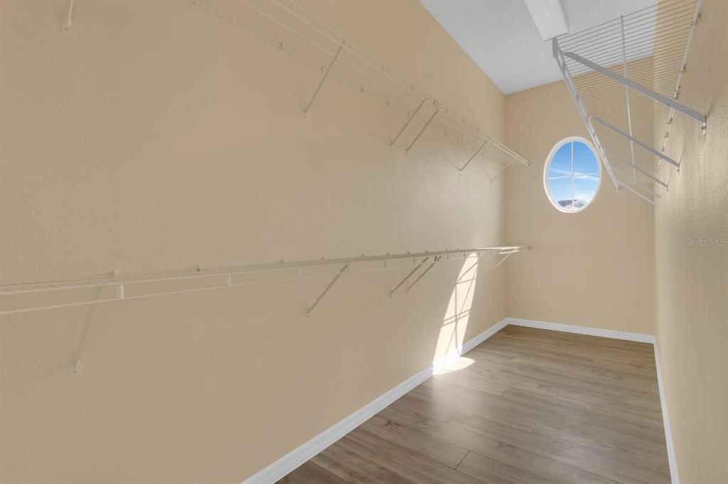 For Sale: $487,000 (4 beds, 2 baths, 2945 Square Feet)