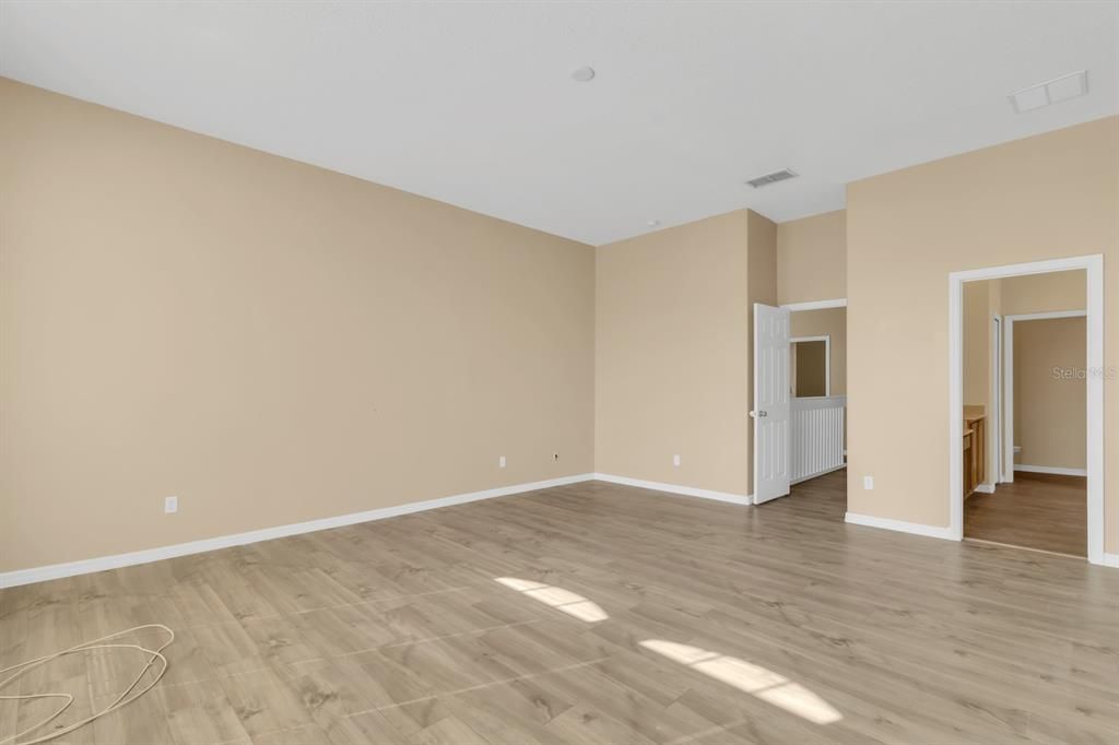 For Sale: $487,000 (4 beds, 2 baths, 2945 Square Feet)