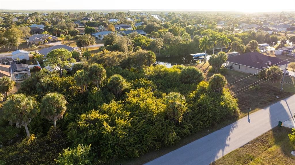 待售: $78,900 (0.23 acres)