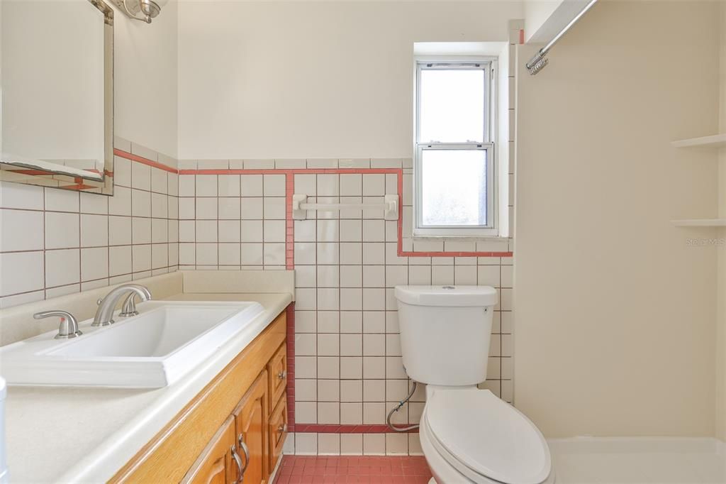 For Sale: $365,000 (3 beds, 2 baths, 1719 Square Feet)