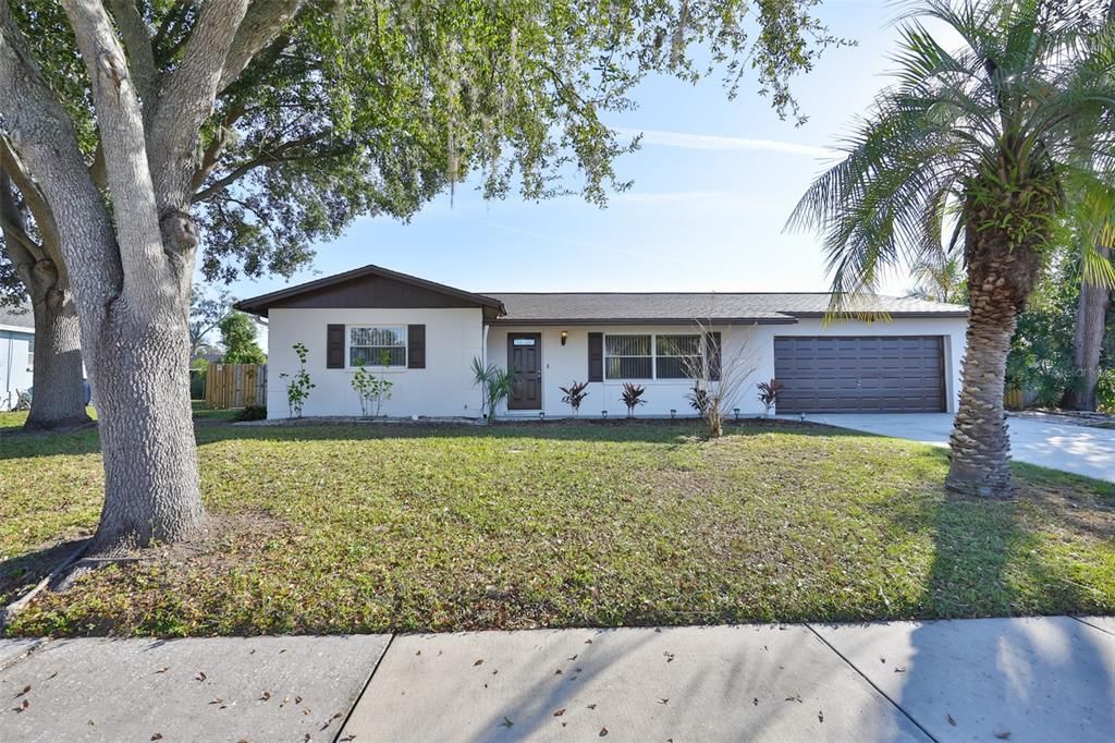 For Sale: $365,000 (3 beds, 2 baths, 1719 Square Feet)