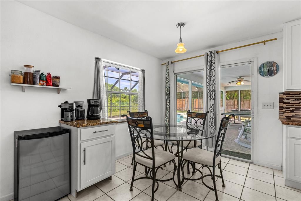 For Sale: $350,000 (3 beds, 2 baths, 1834 Square Feet)