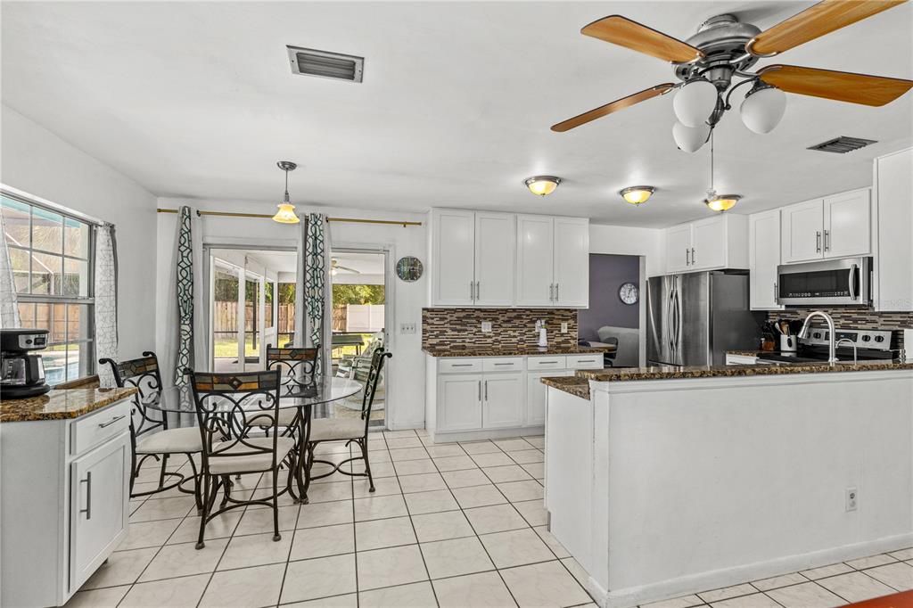 For Sale: $350,000 (3 beds, 2 baths, 1834 Square Feet)