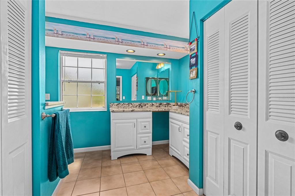 For Sale: $350,000 (3 beds, 2 baths, 1834 Square Feet)