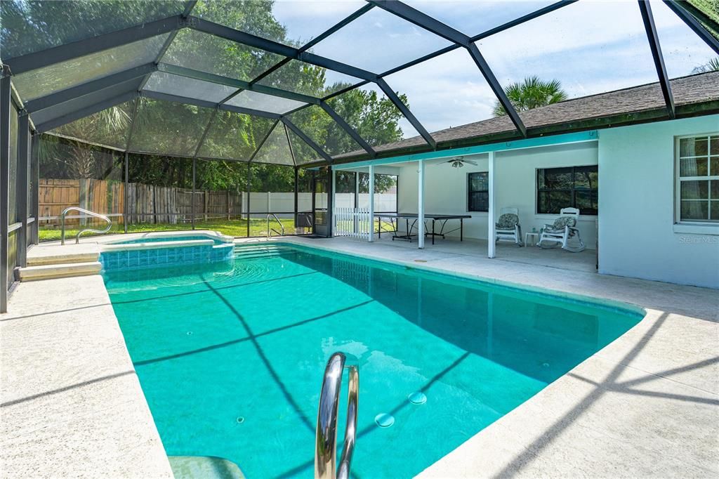 For Sale: $350,000 (3 beds, 2 baths, 1834 Square Feet)