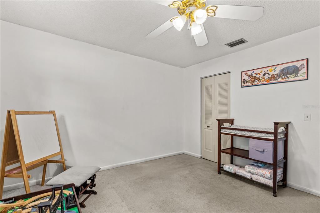 For Sale: $350,000 (3 beds, 2 baths, 1834 Square Feet)