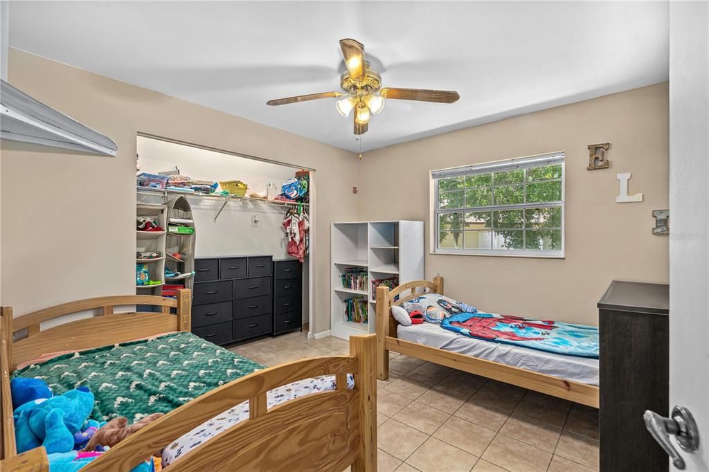 For Sale: $350,000 (3 beds, 2 baths, 1834 Square Feet)