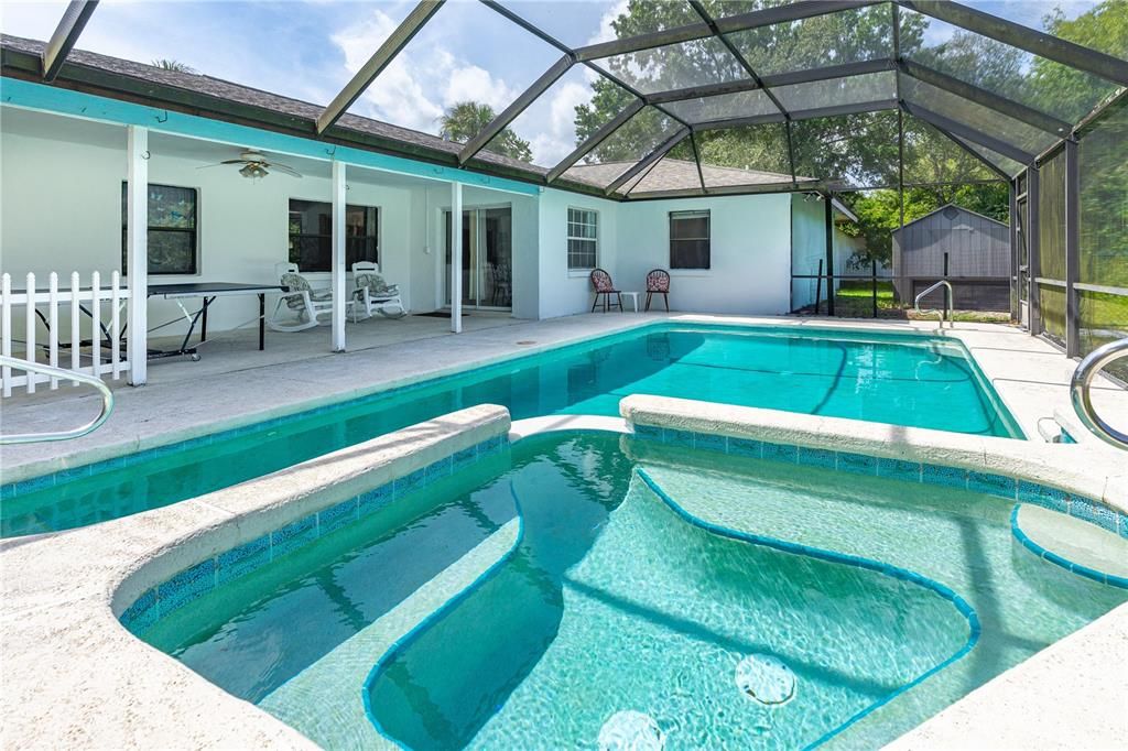 For Sale: $350,000 (3 beds, 2 baths, 1834 Square Feet)