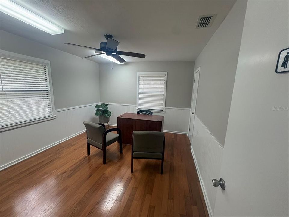 待售: $9,600 (0 贝兹, 0 浴室, 857 平方英尺)