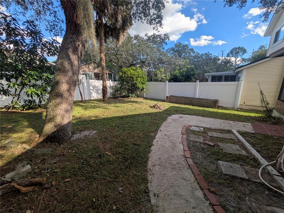 En Venta: $330,000 (3 camas, 2 baños, 1238 Pies cuadrados)