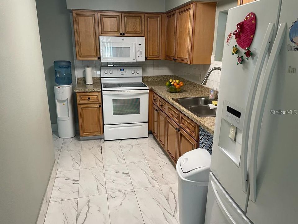 待售: $389,900 (4 贝兹, 2 浴室, 1875 平方英尺)