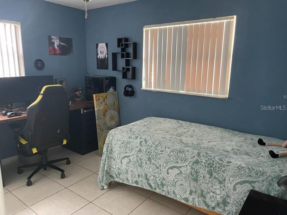 待售: $389,900 (4 贝兹, 2 浴室, 1875 平方英尺)