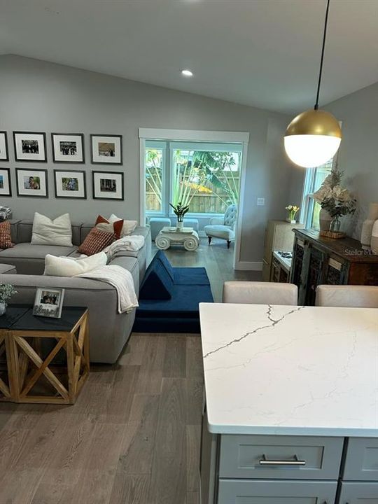 В аренду: $5,150 (3 спален, 2 ванн, 1363 Квадратных фут)