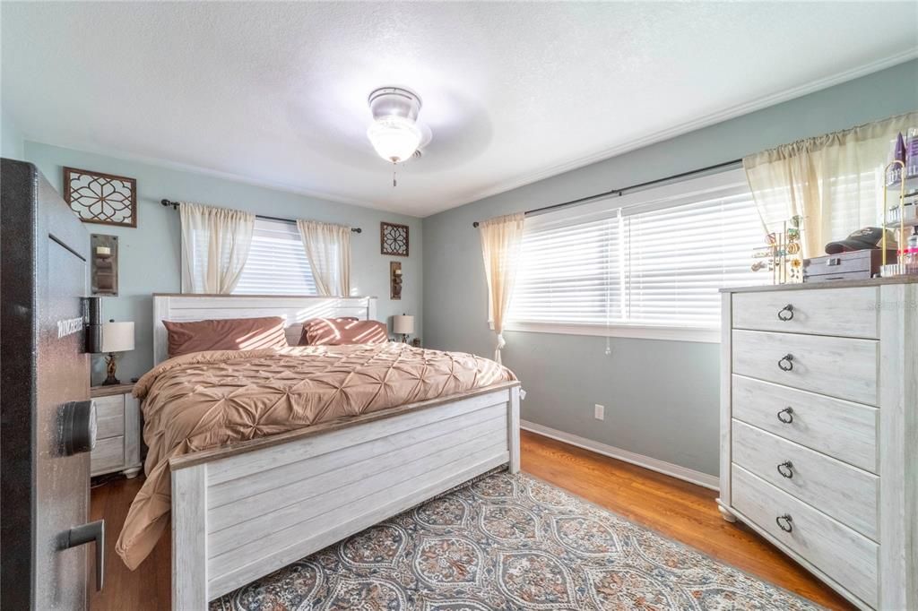 待售: $290,000 (3 贝兹, 2 浴室, 1269 平方英尺)