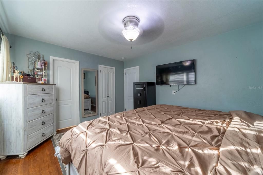 待售: $290,000 (3 贝兹, 2 浴室, 1269 平方英尺)