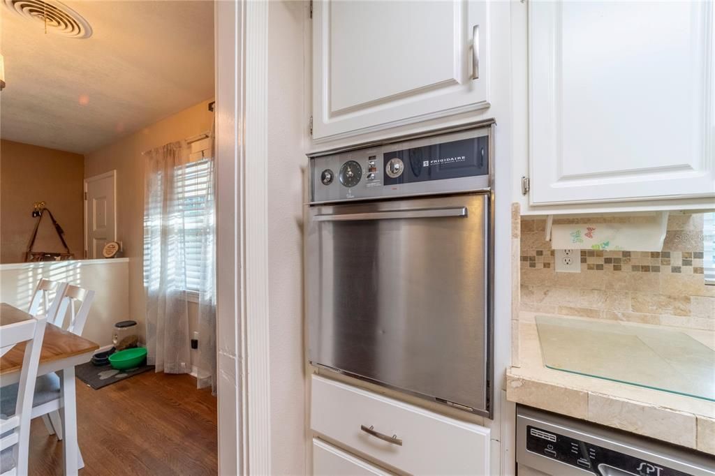 待售: $290,000 (3 贝兹, 2 浴室, 1269 平方英尺)