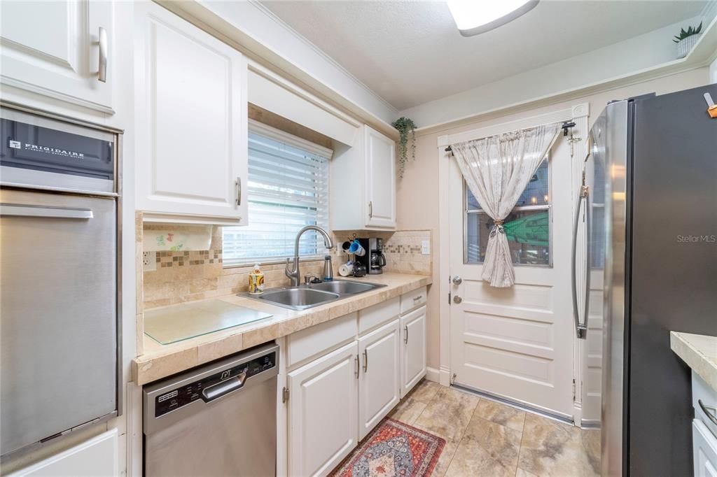 待售: $290,000 (3 贝兹, 2 浴室, 1269 平方英尺)