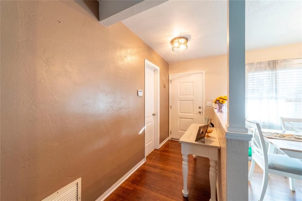 待售: $290,000 (3 贝兹, 2 浴室, 1269 平方英尺)