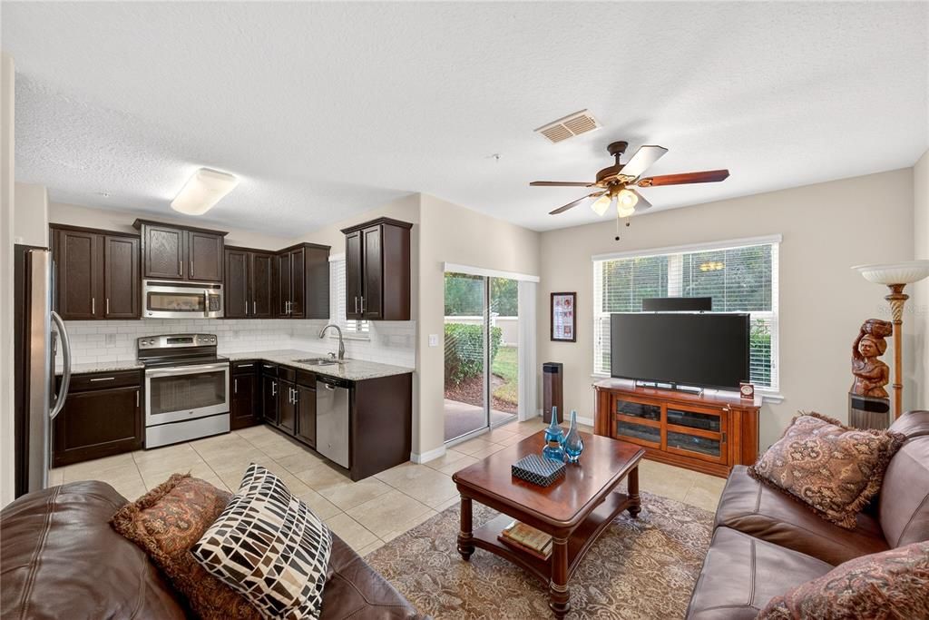 En Venta: $299,900 (3 camas, 2 baños, 1764 Pies cuadrados)