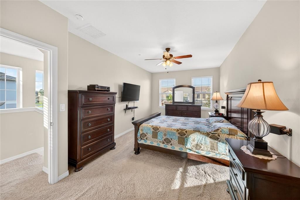 En Venta: $299,900 (3 camas, 2 baños, 1764 Pies cuadrados)