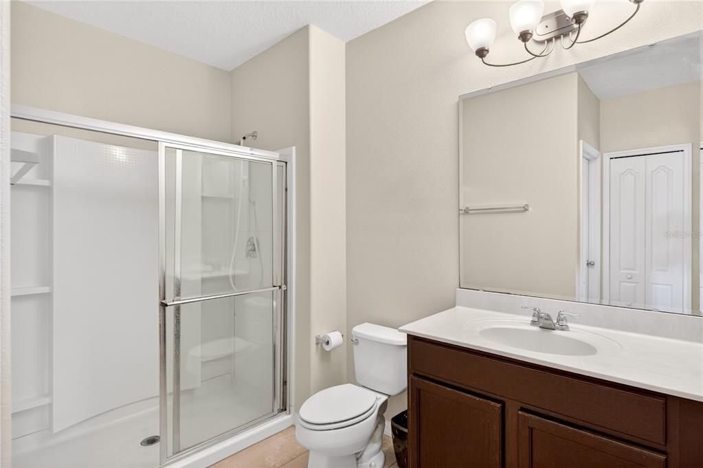 En Venta: $299,900 (3 camas, 2 baños, 1764 Pies cuadrados)