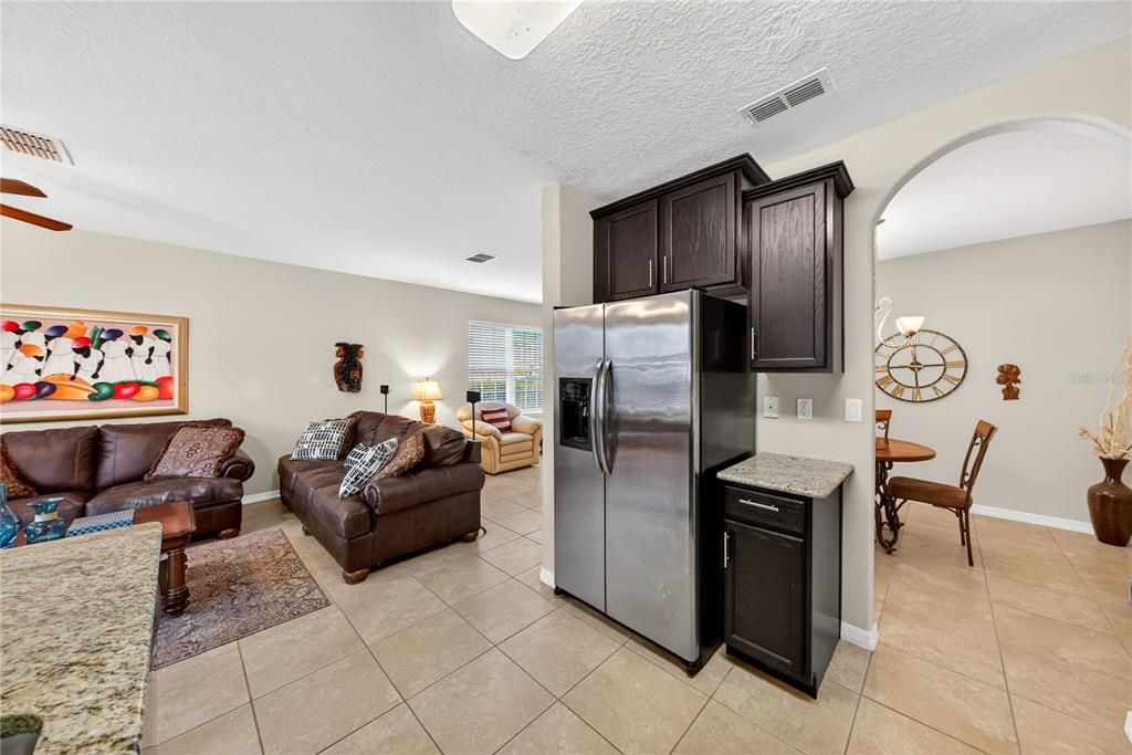 En Venta: $299,900 (3 camas, 2 baños, 1764 Pies cuadrados)