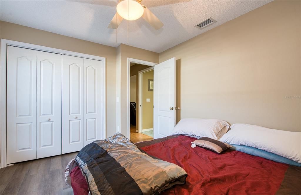 待售: $345,700 (3 贝兹, 2 浴室, 1645 平方英尺)