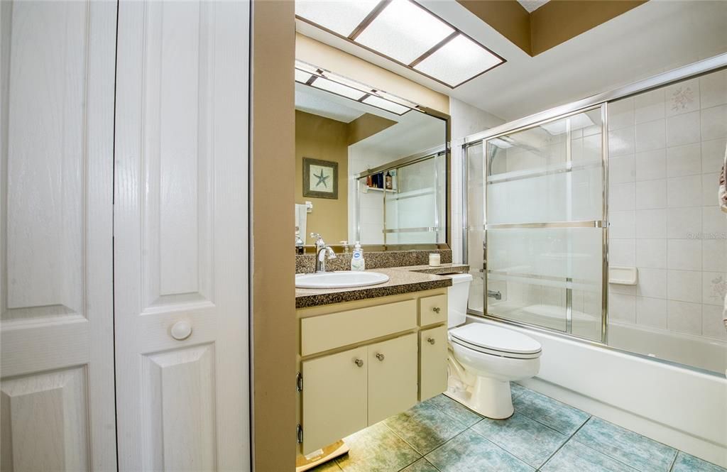 待售: $345,700 (3 贝兹, 2 浴室, 1645 平方英尺)