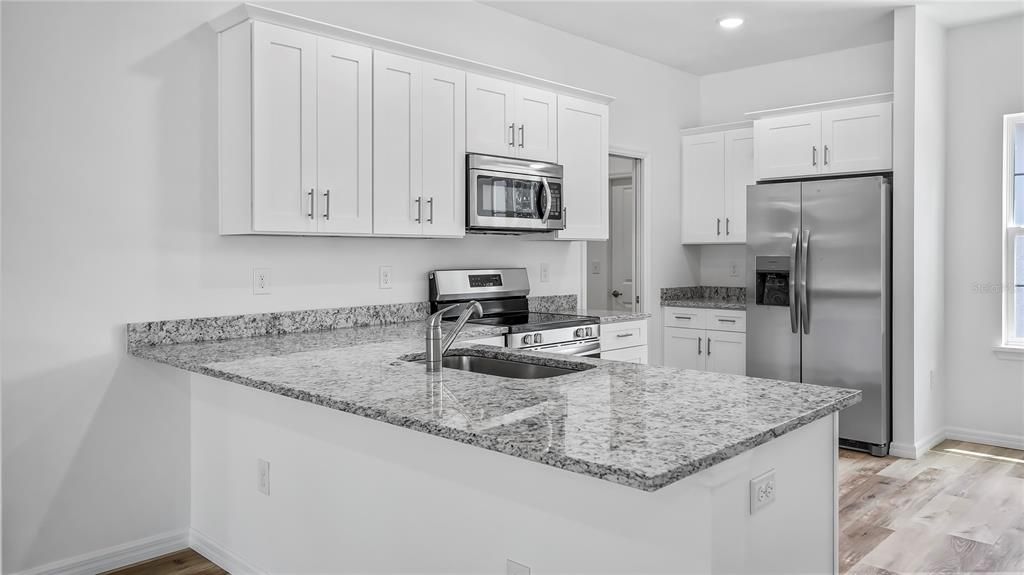 For Sale: $344,900 (4 beds, 2 baths, 1644 Square Feet)