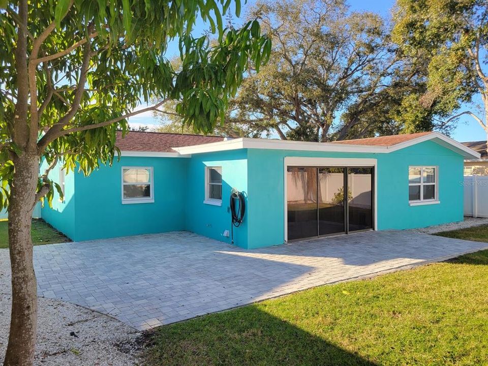 В аренду: $2,150 (2 спален, 1 ванн, 1084 Квадратных фут)