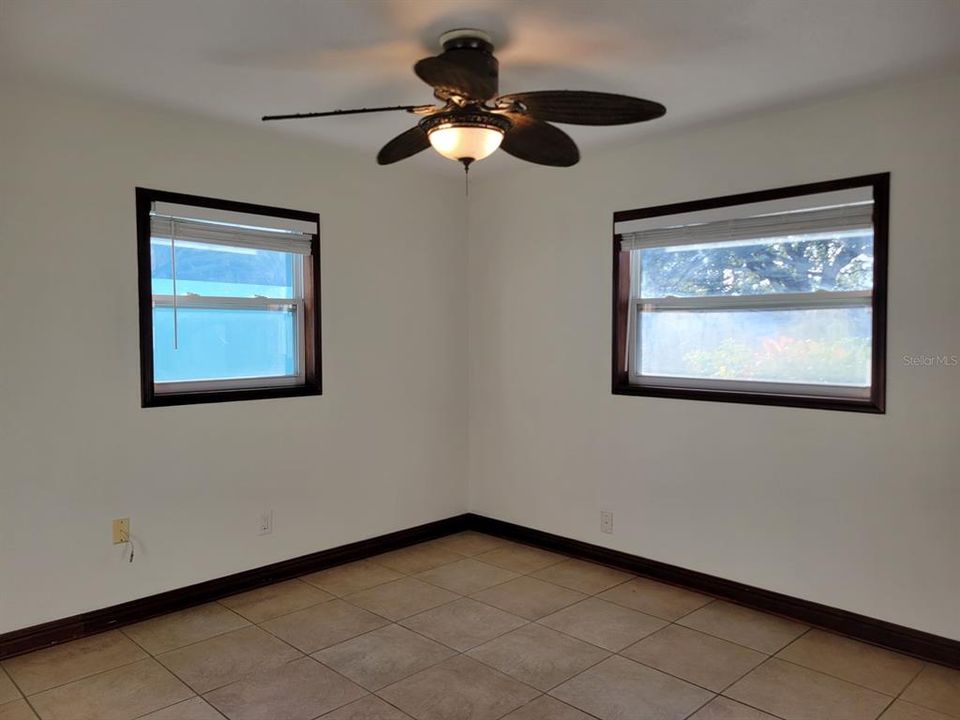 В аренду: $2,150 (2 спален, 1 ванн, 1084 Квадратных фут)