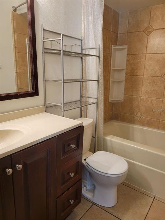 В аренду: $2,150 (2 спален, 1 ванн, 1084 Квадратных фут)