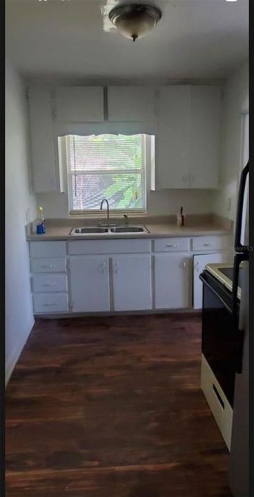 For Sale: $420,000 (3 beds, 0 baths, 1556 Square Feet)